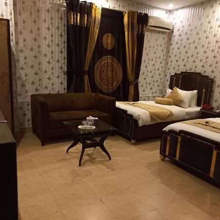 Premier Inn Johar Town Λαχόρη Εξωτερικό φωτογραφία