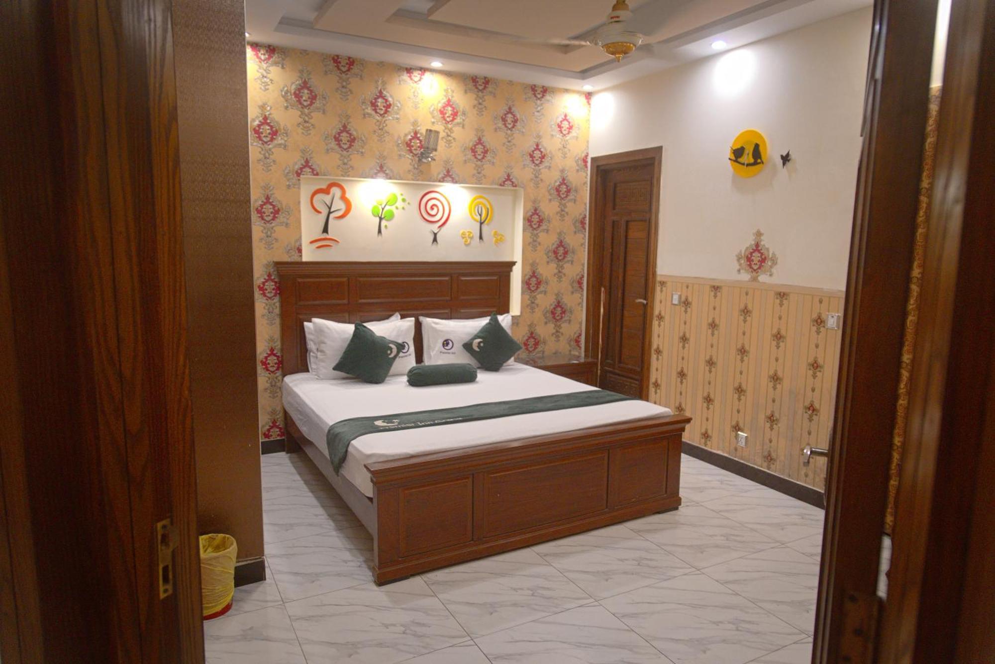 Premier Inn Johar Town Λαχόρη Εξωτερικό φωτογραφία