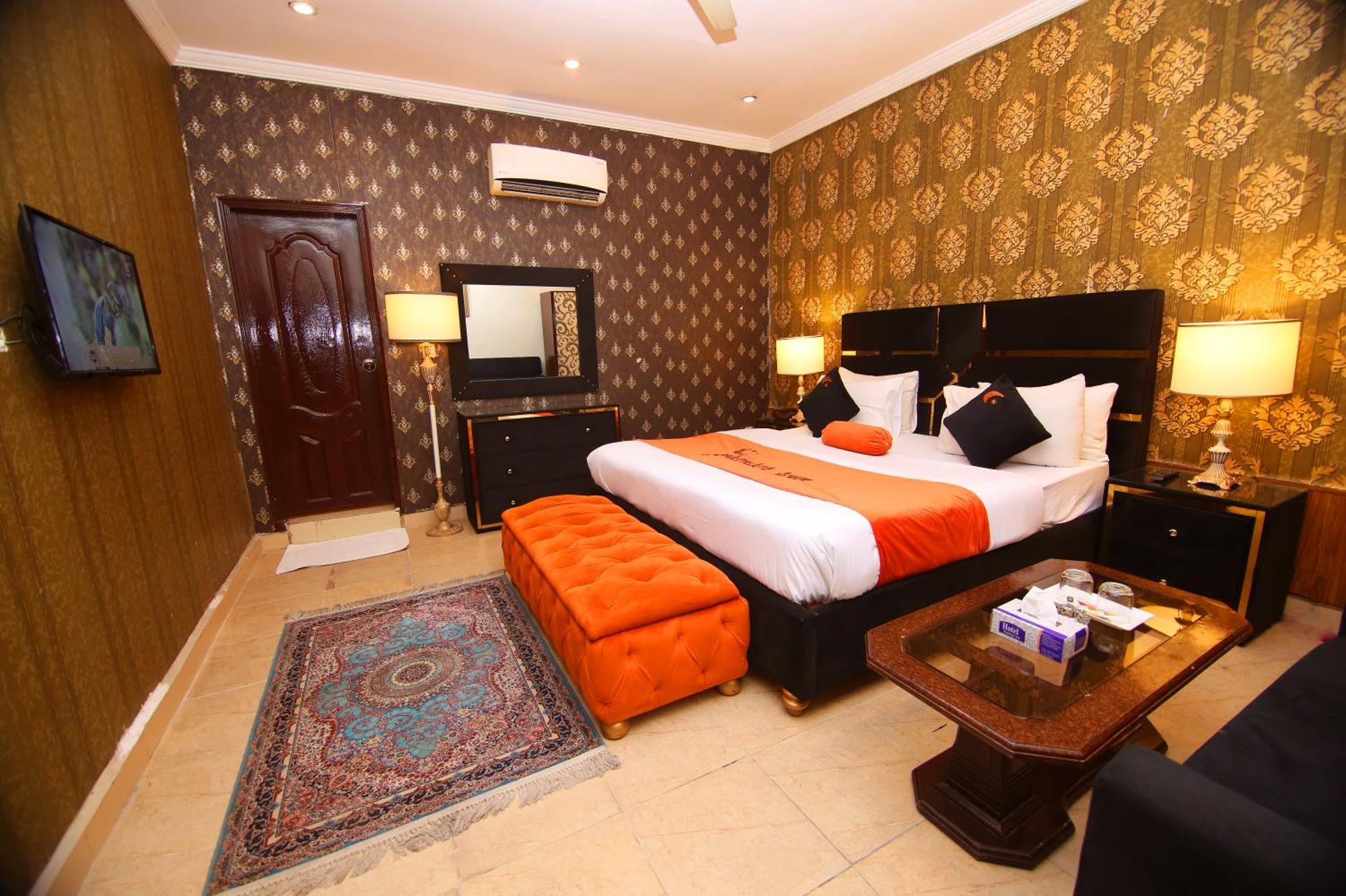 Premier Inn Johar Town Λαχόρη Εξωτερικό φωτογραφία