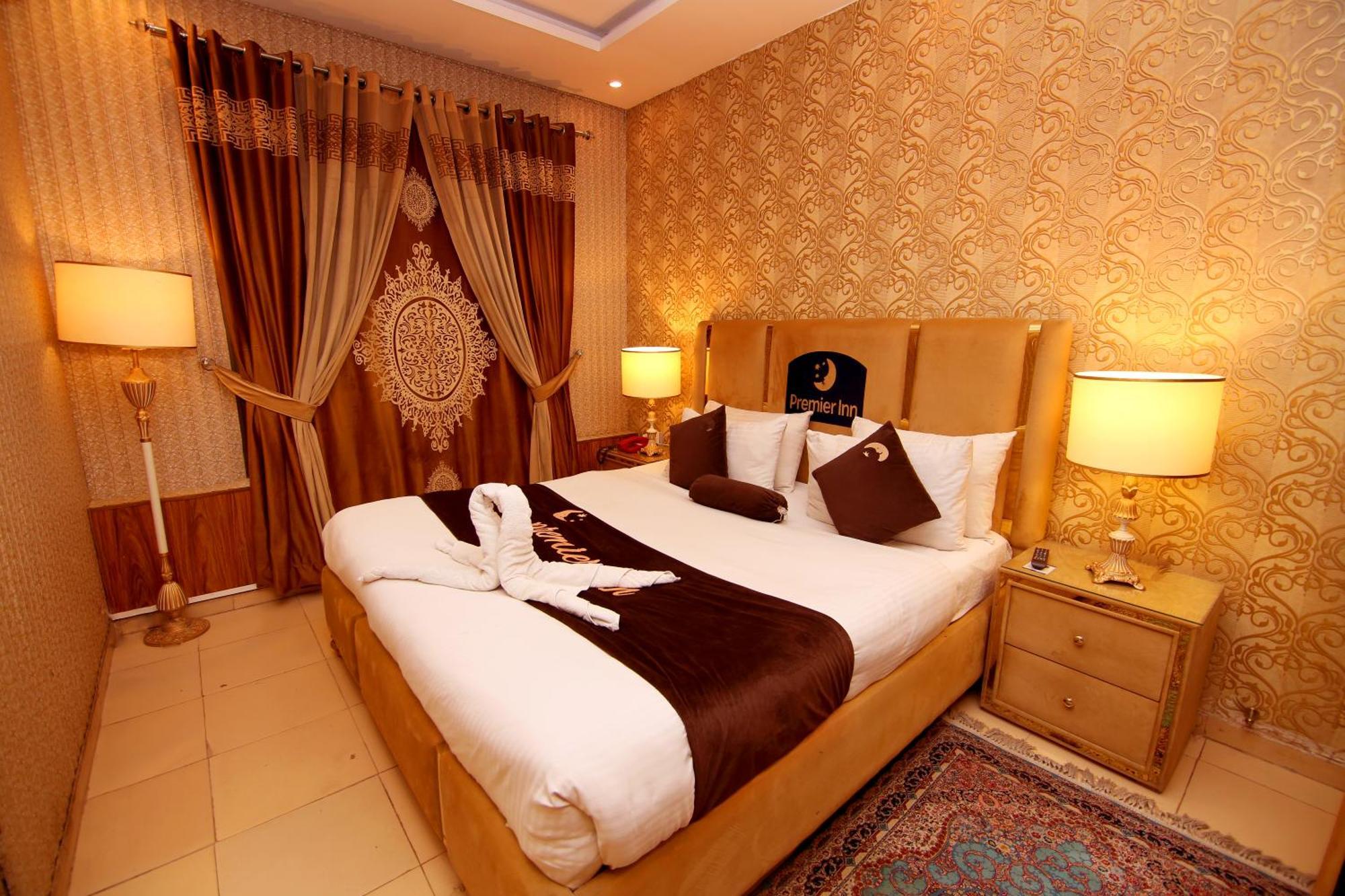 Premier Inn Johar Town Λαχόρη Εξωτερικό φωτογραφία